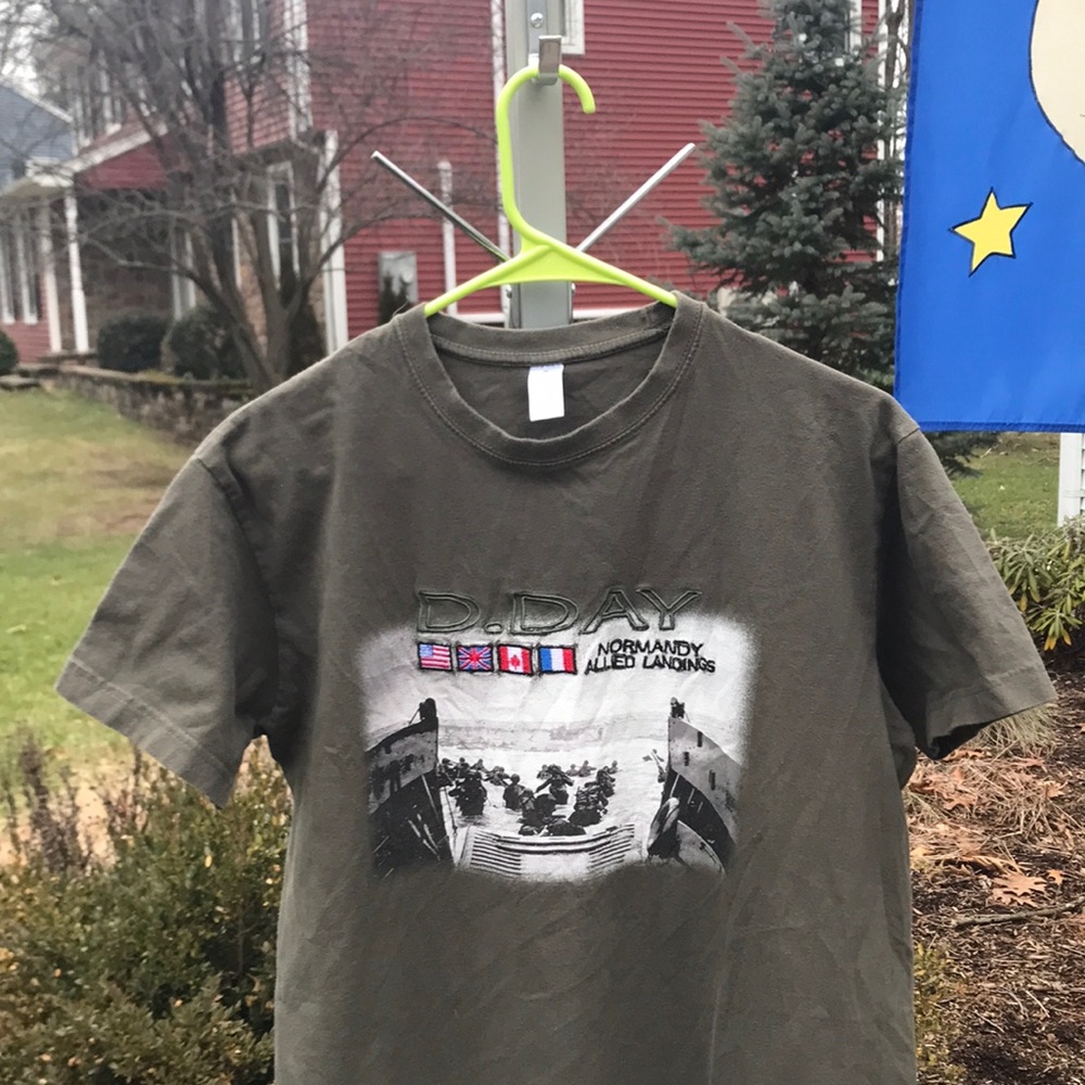 D-Day Normandy Green Short Sleeve Graphic T-Shirt, Size Medium